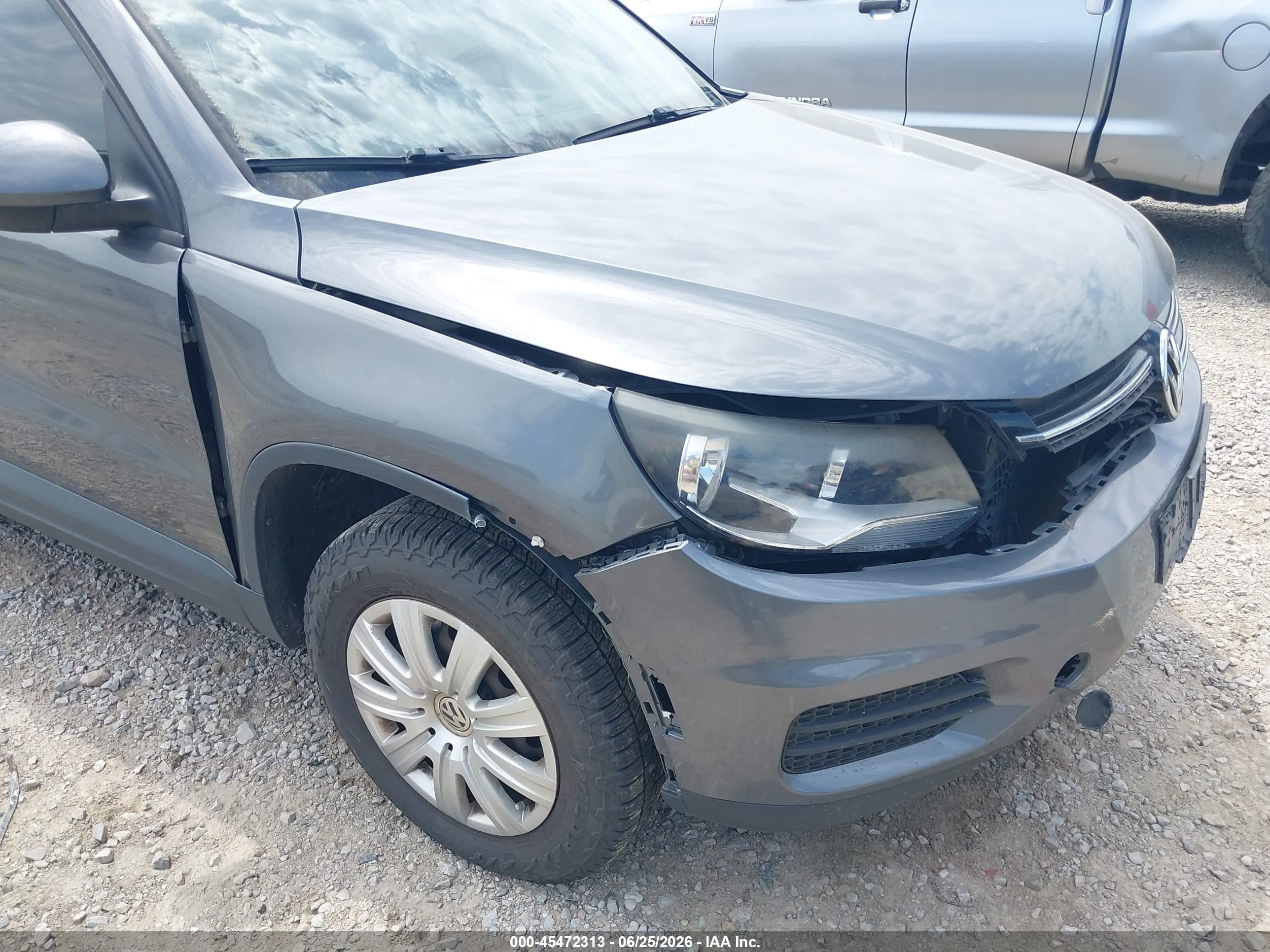 2014 Volkswagen Tiguan S Gray vin: WVGCV3AX4EW624105