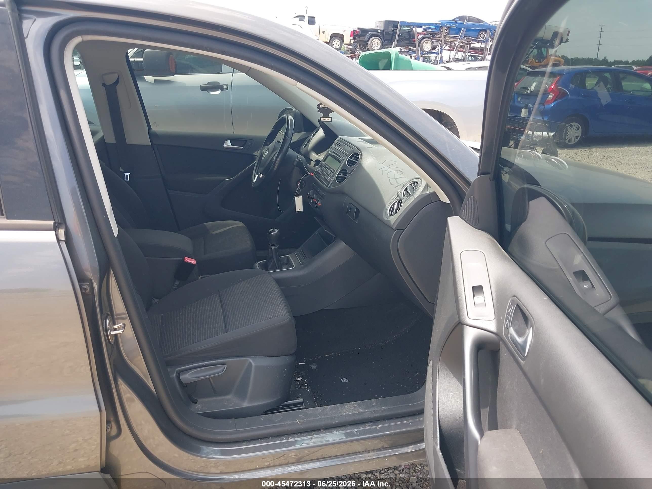 2014 Volkswagen Tiguan S Gray vin: WVGCV3AX4EW624105