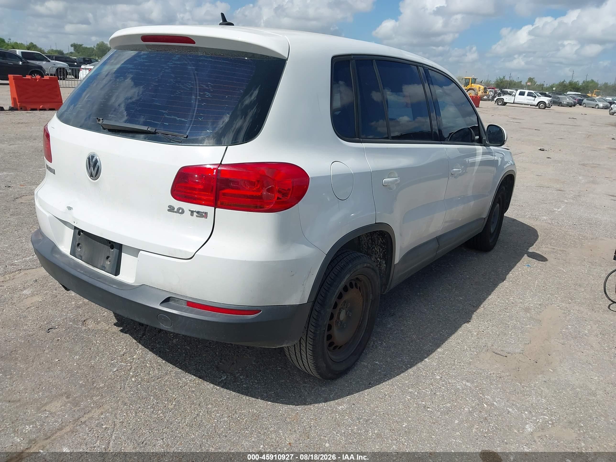 2013 Volkswagen Tiguan S White vin: WVGCV3AX5DW593431