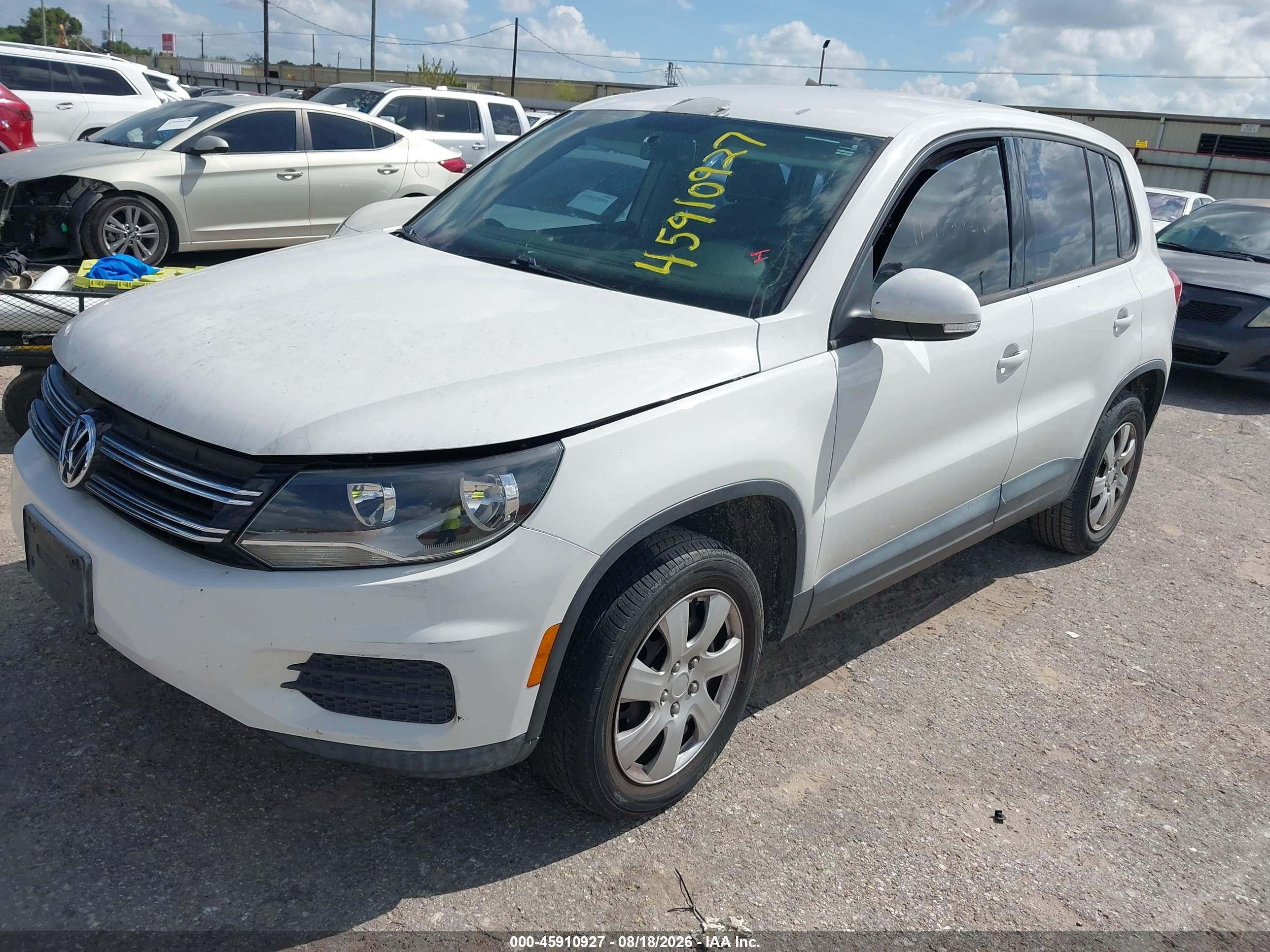 2013 Volkswagen Tiguan S White vin: WVGCV3AX5DW593431