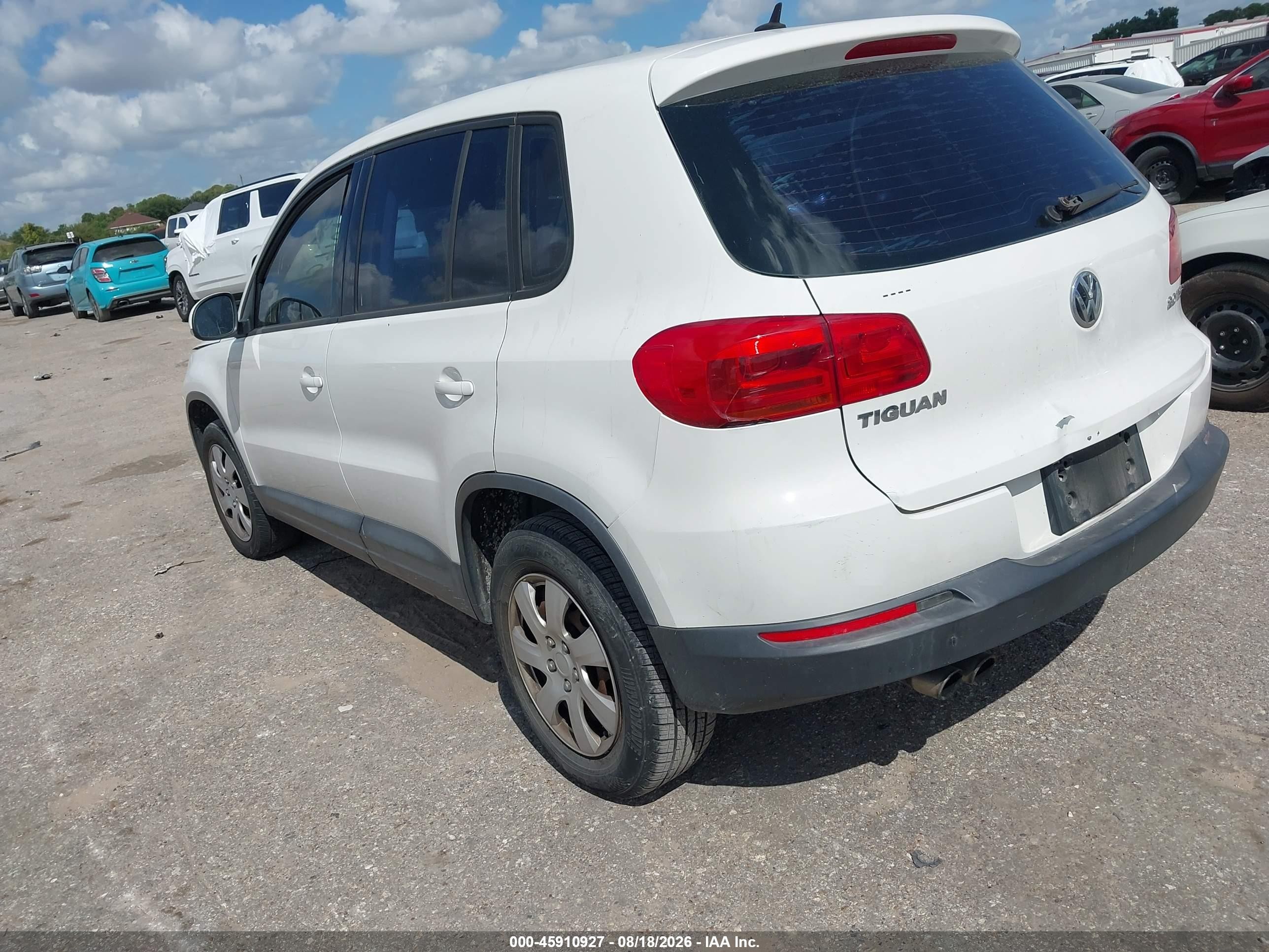 2013 Volkswagen Tiguan S White vin: WVGCV3AX5DW593431