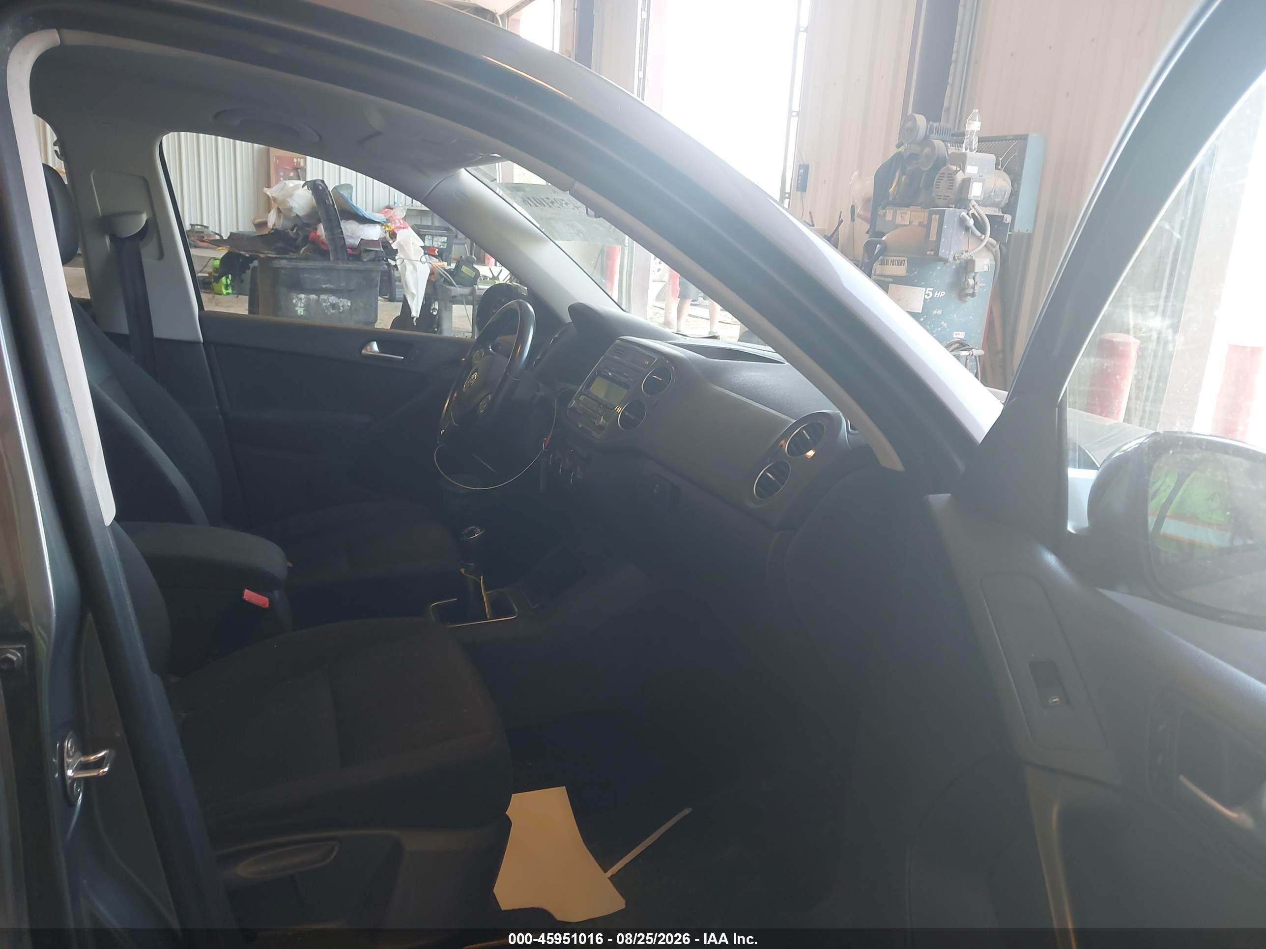 2013 Volkswagen Tiguan S Gray vin: WVGCV3AX6DW578470