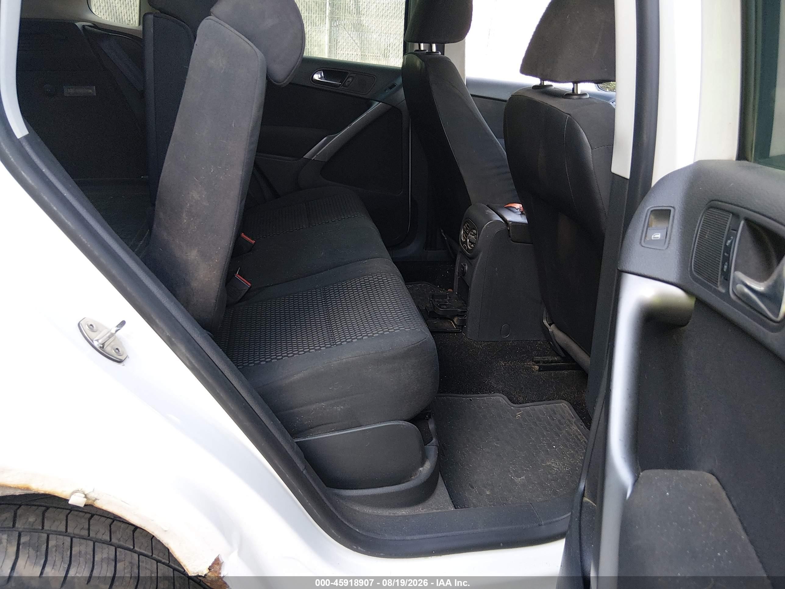 2009 Volkswagen Tiguan S Белый vin: WVGCV75N49W524883