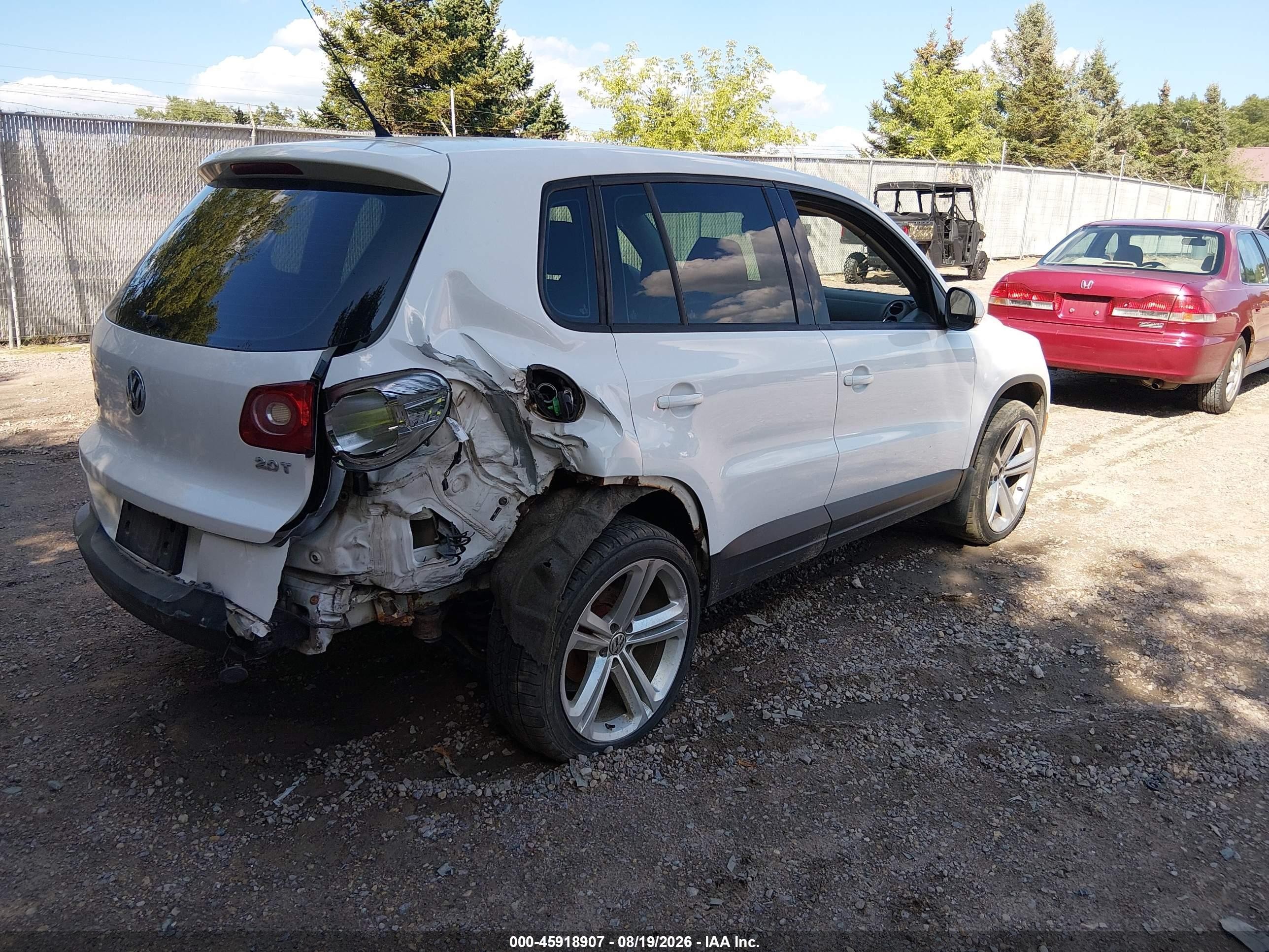 2009 Volkswagen Tiguan S Белый vin: WVGCV75N49W524883