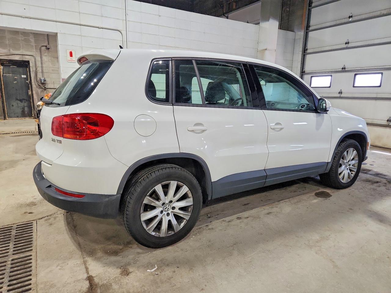 2012 Volkswagen Tiguan S White vin: WVGCV7AX7CW504710
