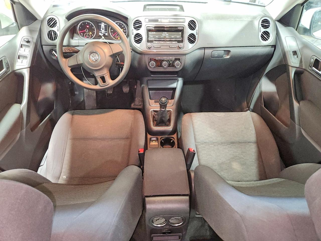 2012 Volkswagen Tiguan S White vin: WVGCV7AX7CW504710
