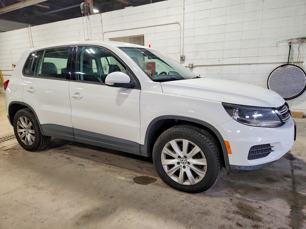 2012 Volkswagen Tiguan S White vin: WVGCV7AX7CW504710