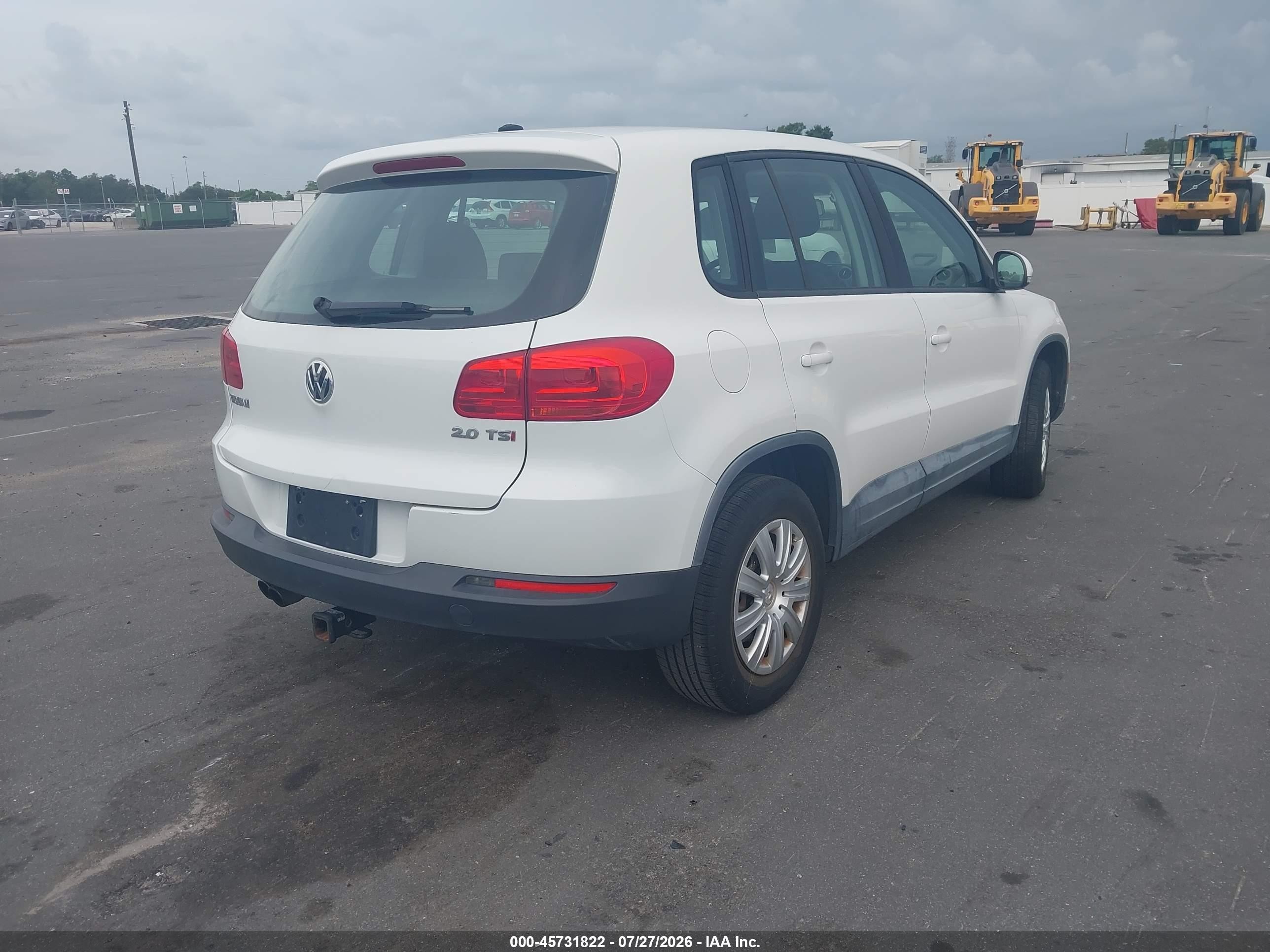 2013 Volkswagen Tiguan S White vin: WVGCV7AX8DW519668