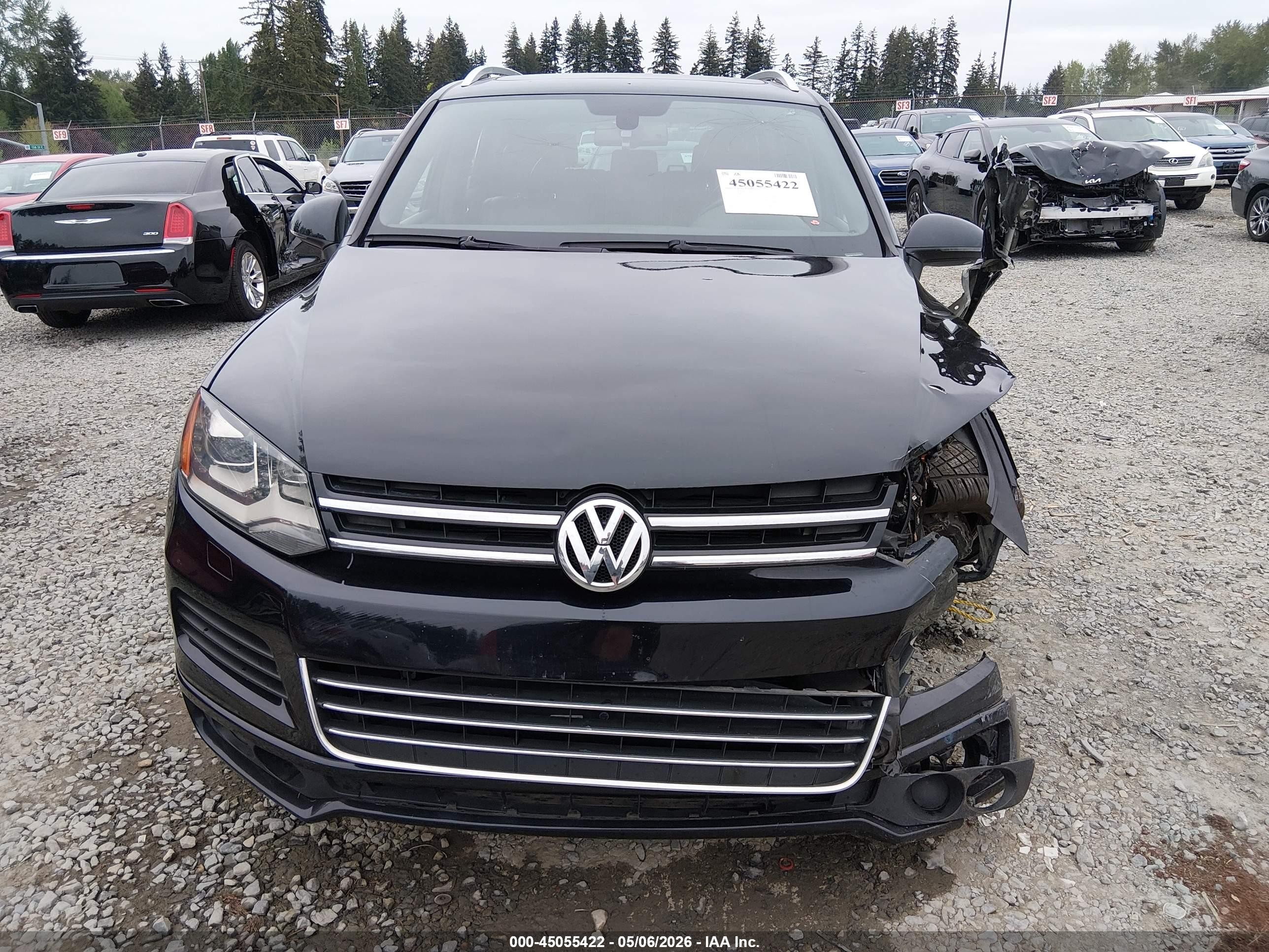 2014 Volkswagen Touareg 3.6l R-line Black vin: WVGDF9BP1ED002656