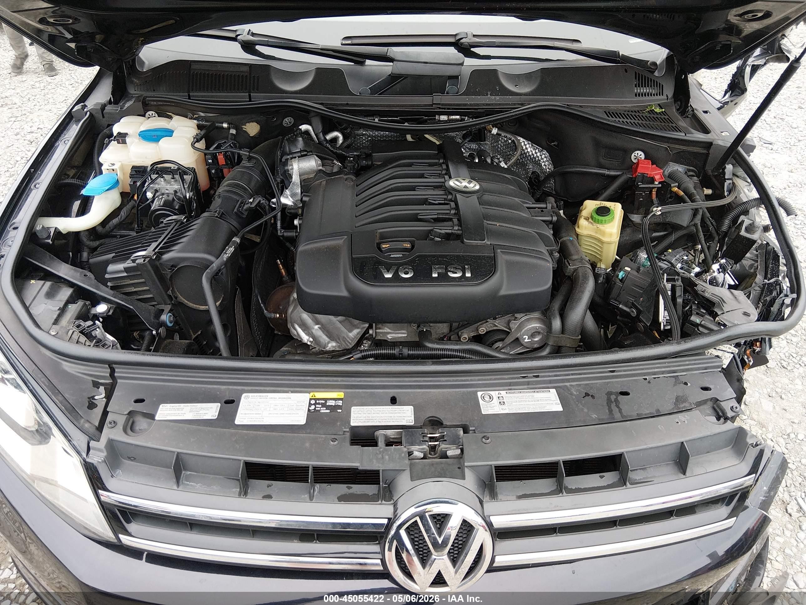 2014 Volkswagen Touareg 3.6l R-line Black vin: WVGDF9BP1ED002656