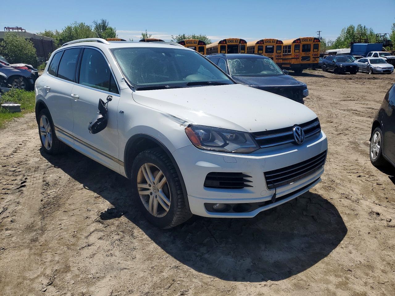 2014 Volkswagen Touareg V6 White vin: WVGDF9BP5ED004085