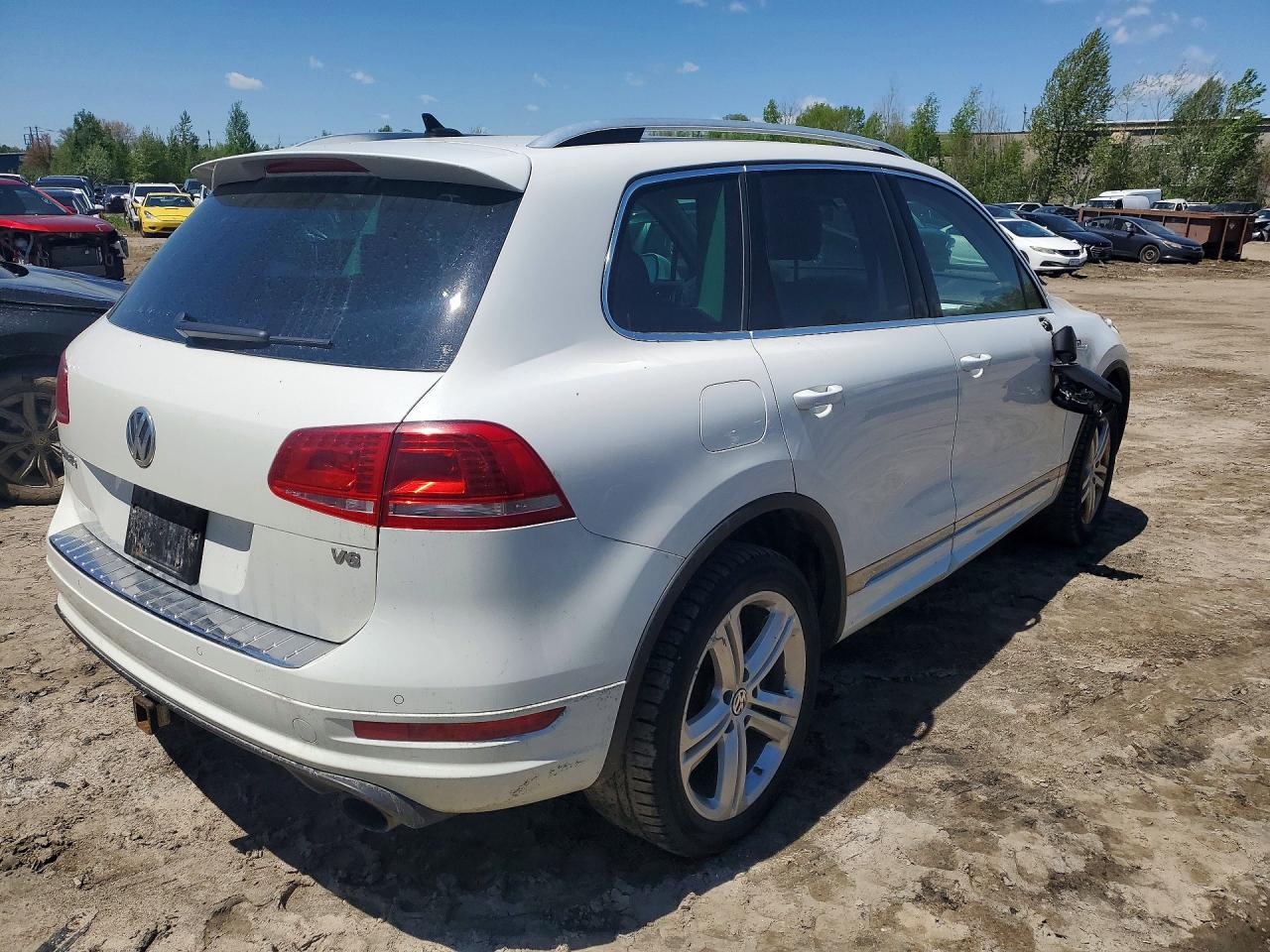 2014 Volkswagen Touareg V6 White vin: WVGDF9BP5ED004085