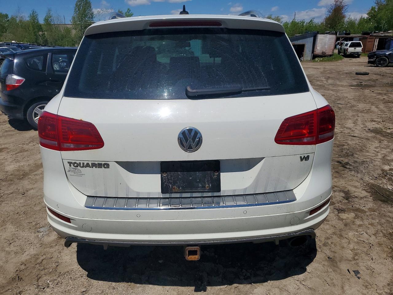2014 Volkswagen Touareg V6 White vin: WVGDF9BP5ED004085