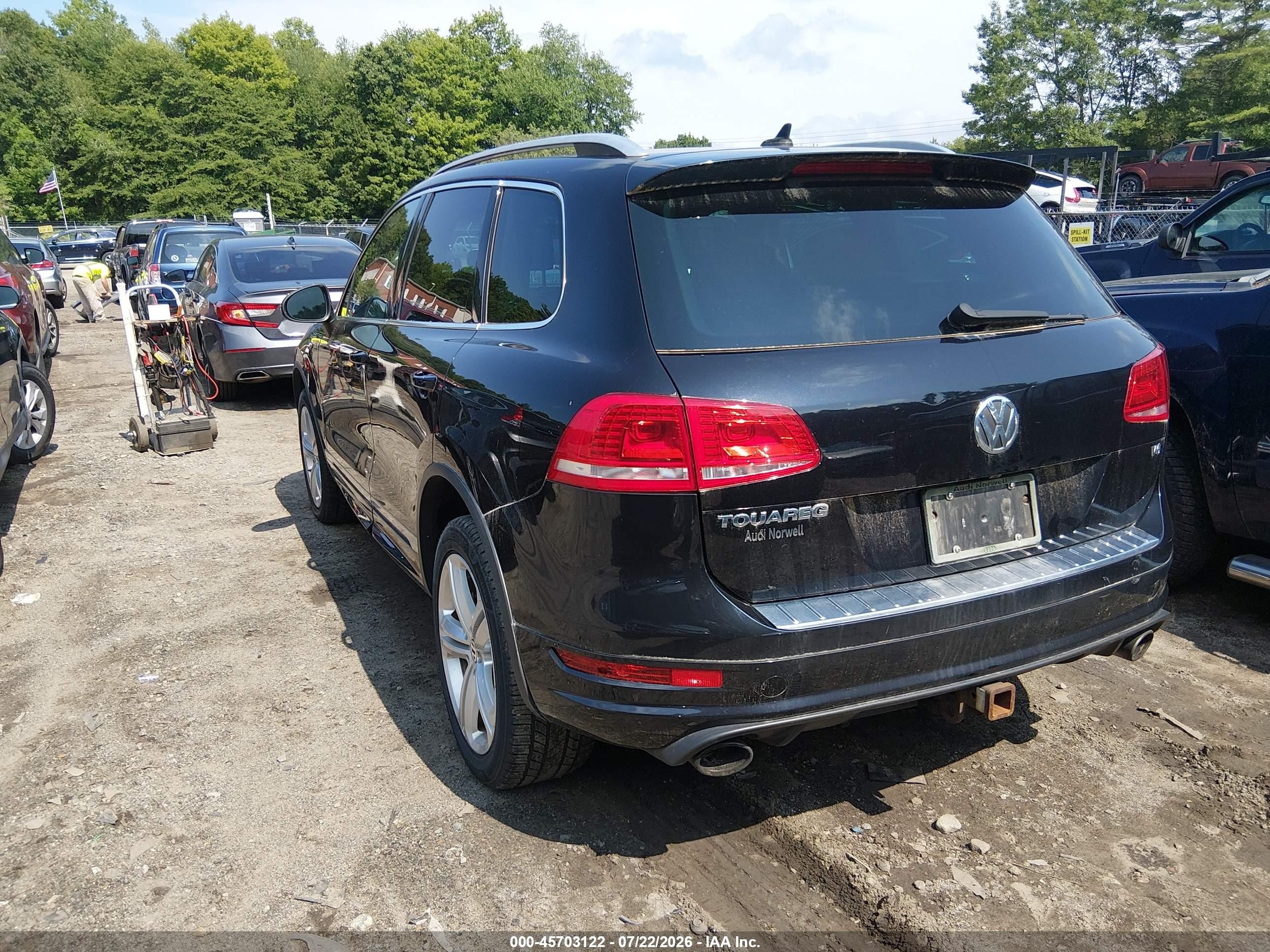 2014 Volkswagen Touareg 3.6l R-line Black vin: WVGDF9BPXED007516