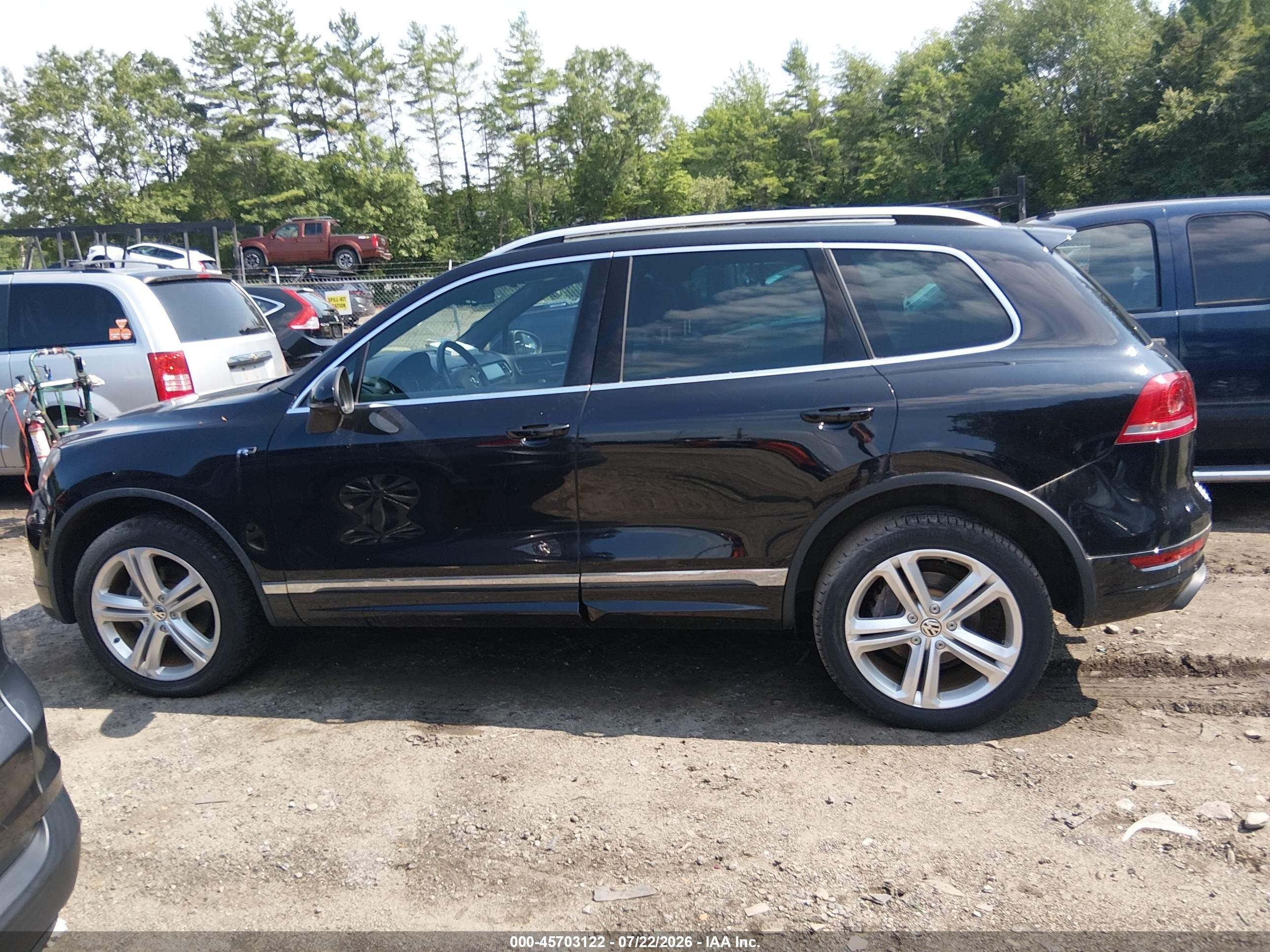 2014 Volkswagen Touareg 3.6l R-line Black vin: WVGDF9BPXED007516