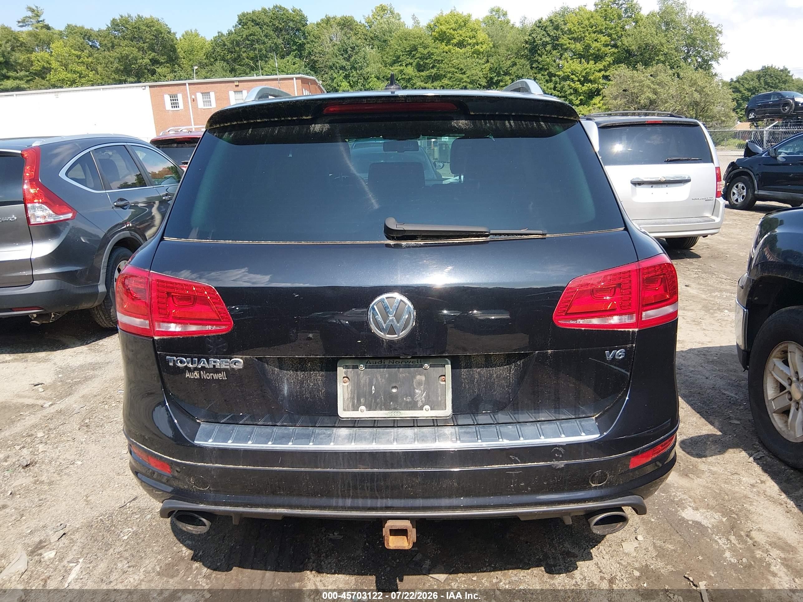 2014 Volkswagen Touareg 3.6l R-line Black vin: WVGDF9BPXED007516
