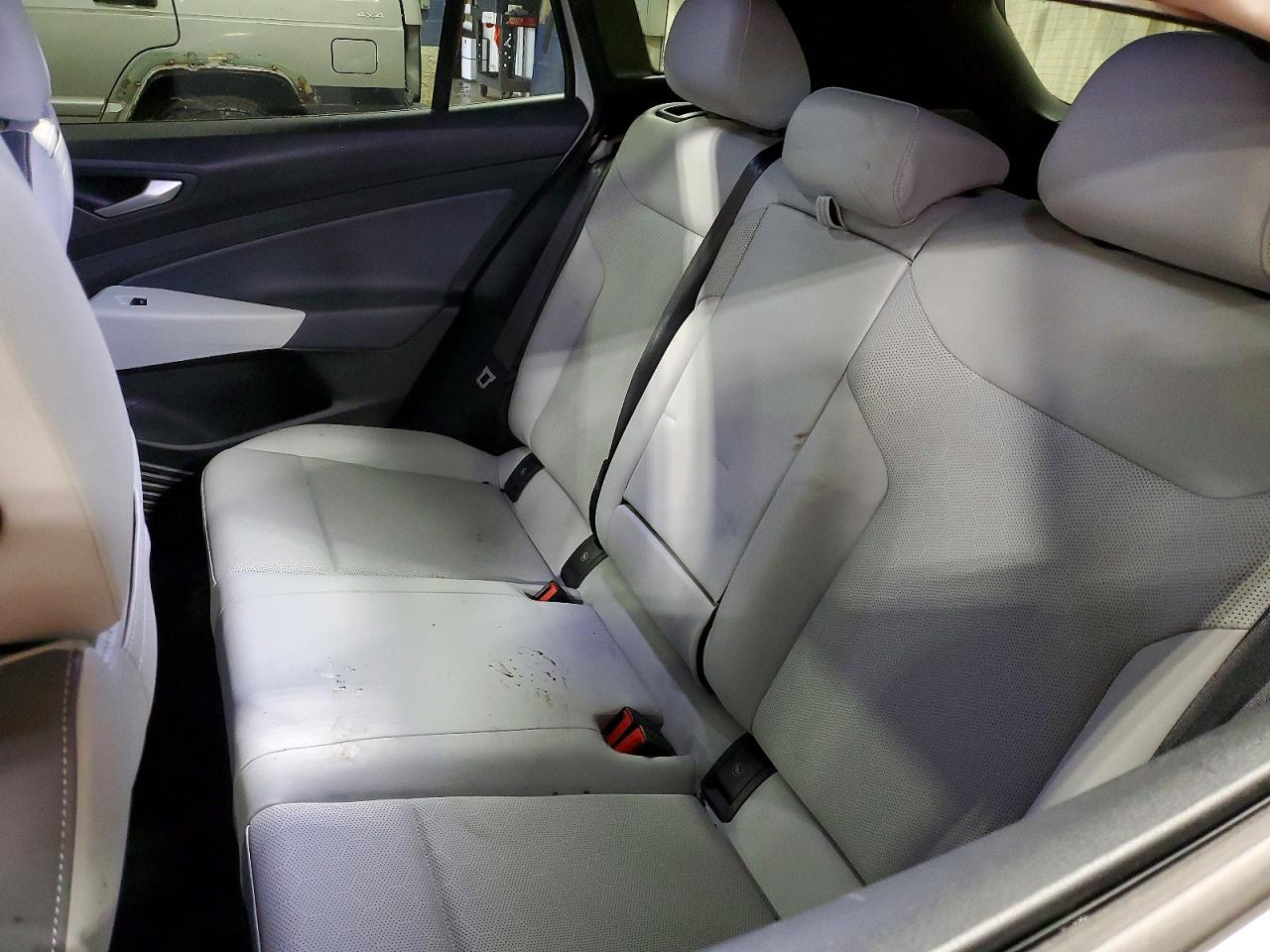 2021 Volkswagen Id.4 First Edition Белый vin: WVGDMPE22MP009025