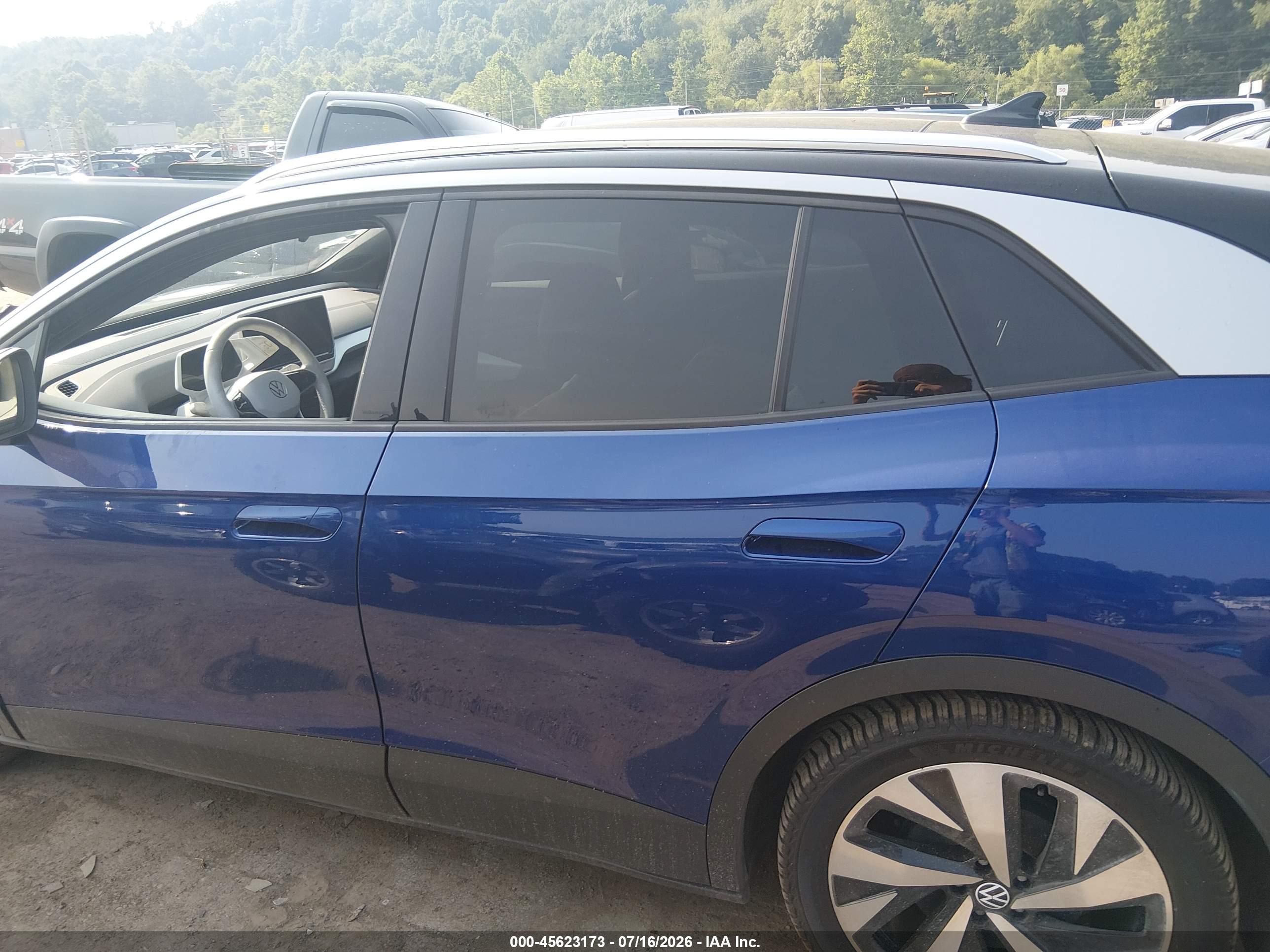 2021 Volkswagen Id.4 1st Edition Blue vin: WVGDMPE23MP012886