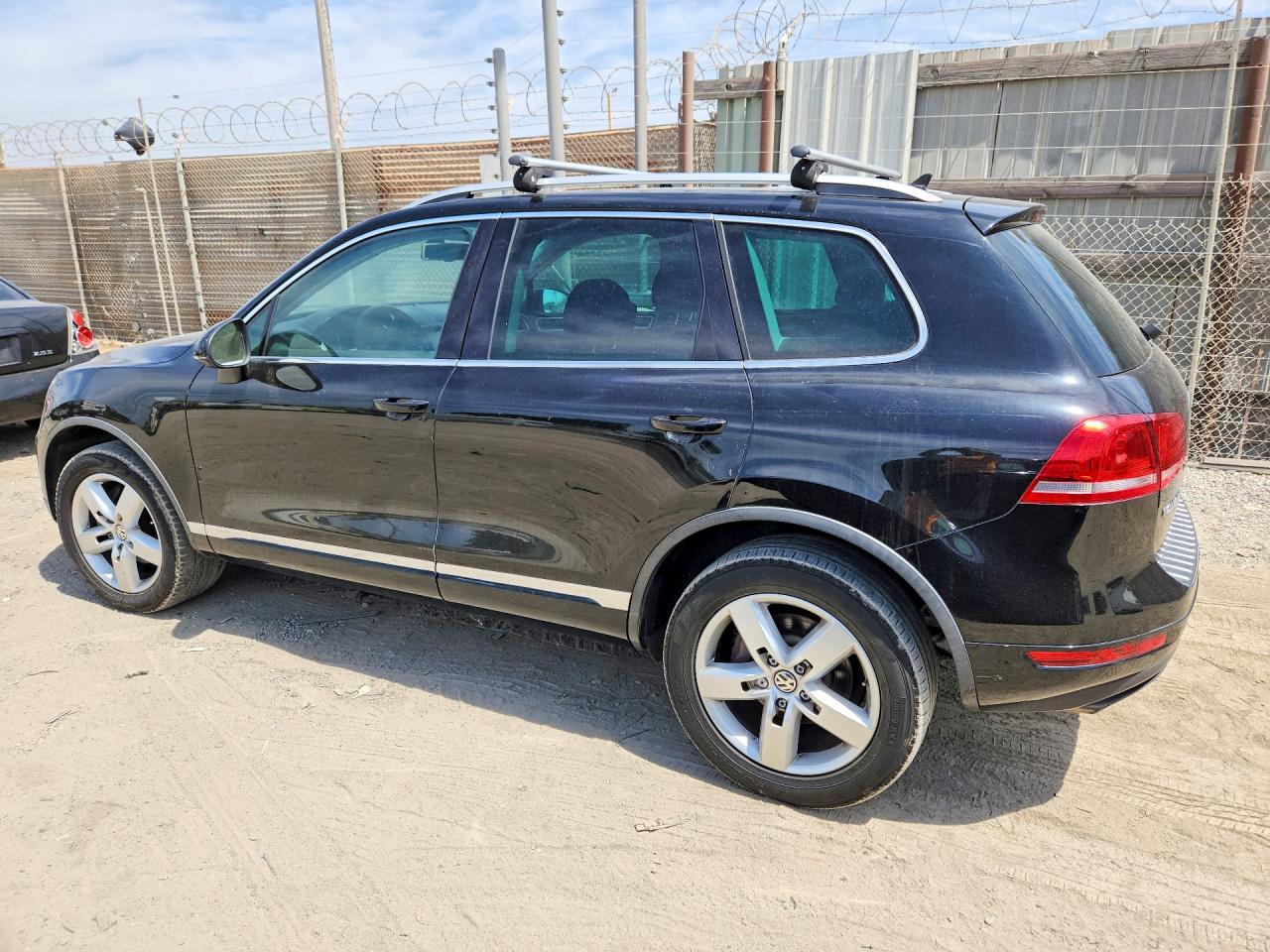 2013 Volkswagen Touareg V6 Black vin: WVGEF9BP0DD004871