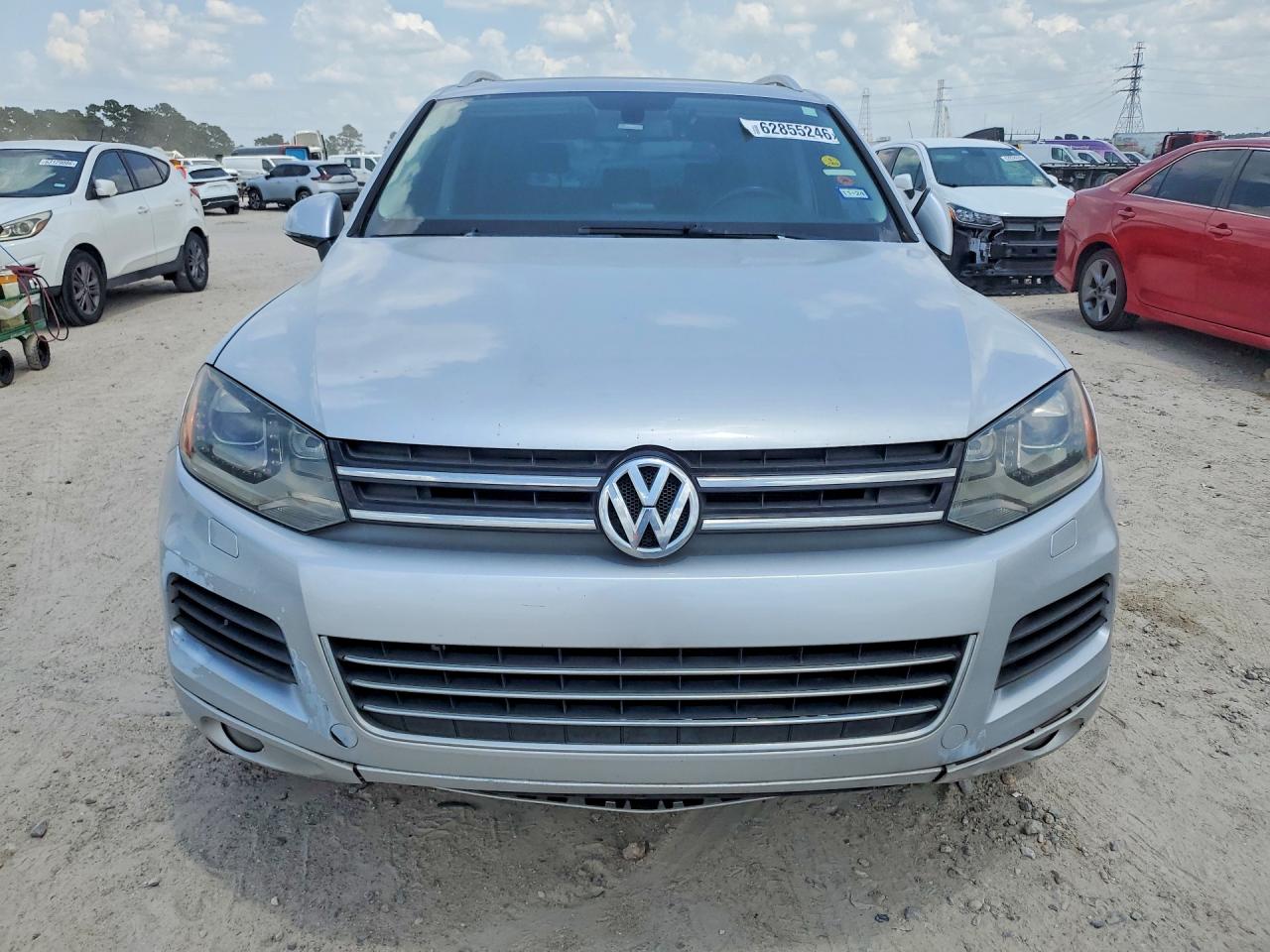 2013 Volkswagen Touareg V6 Silver vin: WVGEF9BP0DD004983