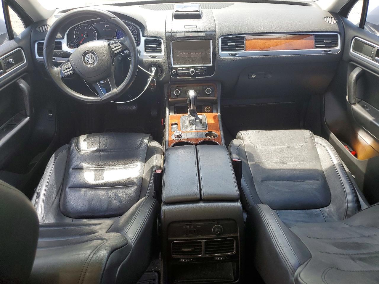 2013 Volkswagen Touareg V6 Silver vin: WVGEF9BP0DD004983