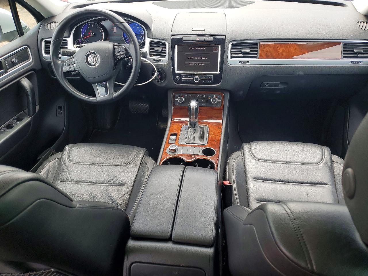 2013 Volkswagen Touareg Silver vin: WVGEF9BP0DD013795