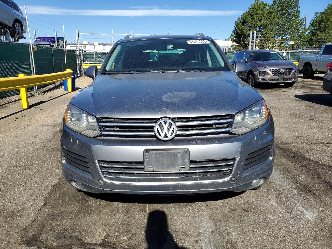 2014 Volkswagen Touareg V6 Серый vin: WVGEF9BP0ED013054