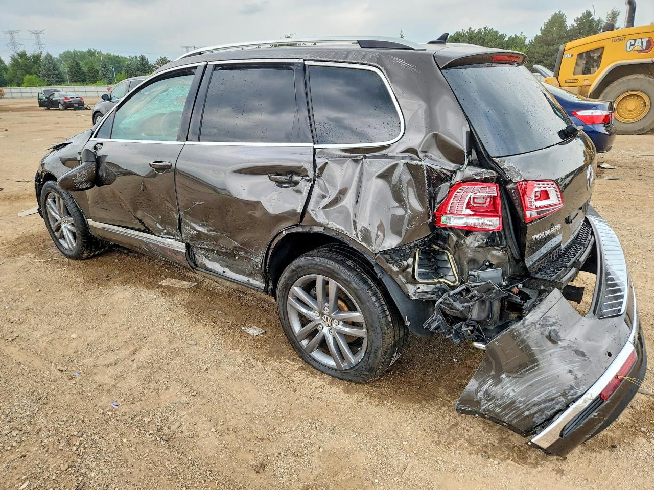 2015 Volkswagen Touareg V6 Gray vin: WVGEF9BP0FD001665