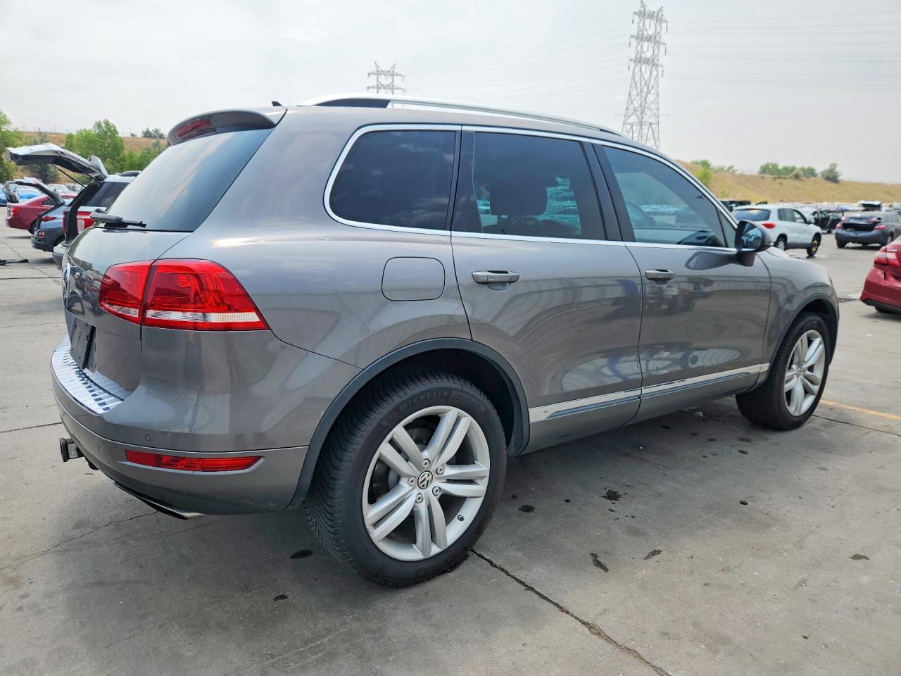2012 Volkswagen Touareg V6 Gray vin: WVGEF9BP1CD008538