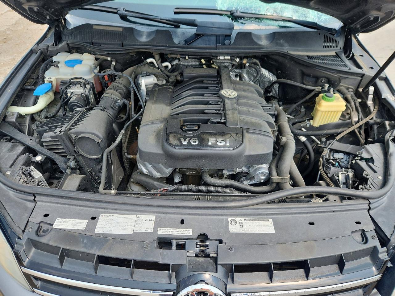 2012 Volkswagen Touareg V6 Gray vin: WVGEF9BP1CD008538