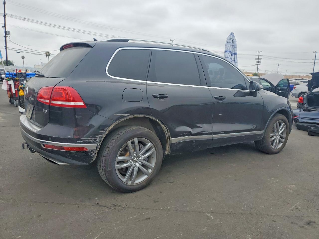 2015 Volkswagen Touareg V6 Black vin: WVGEF9BP1FD002940