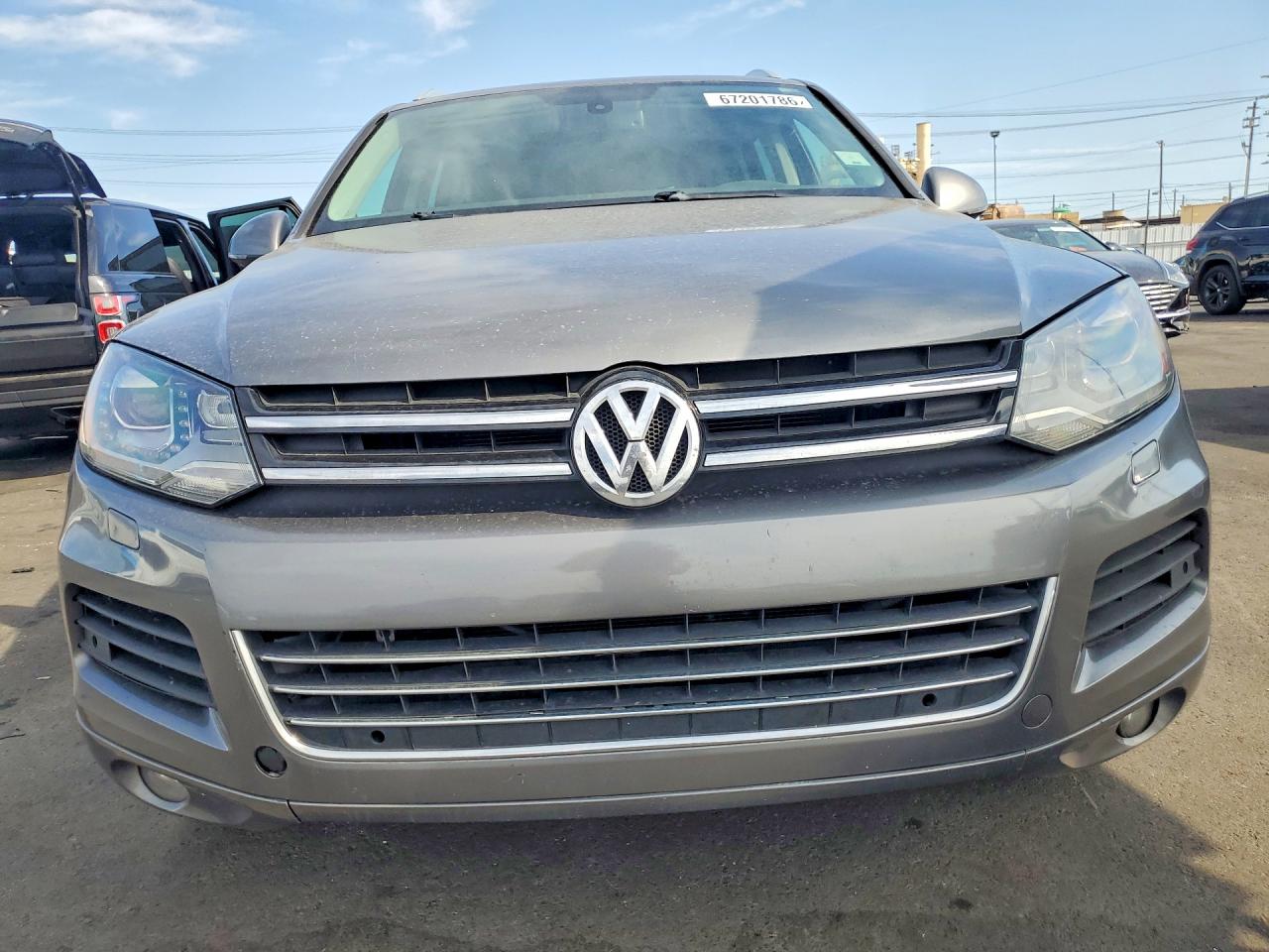 2012 Volkswagen Touareg V6 Gray vin: WVGEF9BP2CD011934