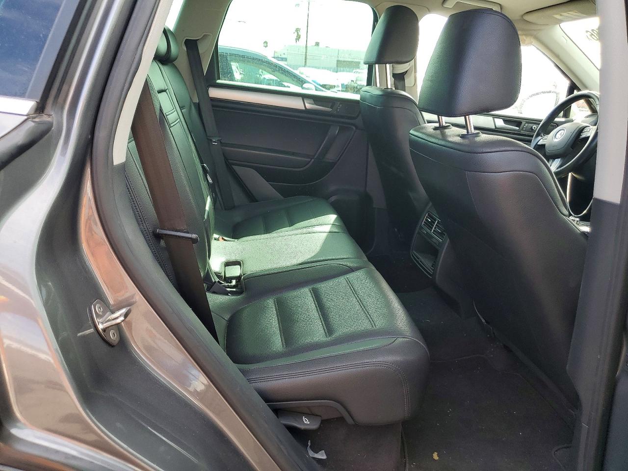 2012 Volkswagen Touareg V6 Gray vin: WVGEF9BP2CD011934