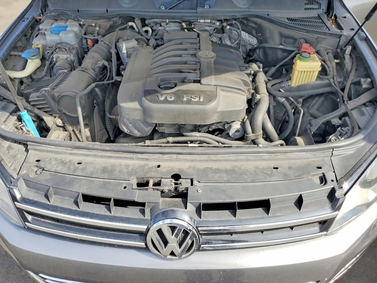 2012 Volkswagen Touareg V6 Gray vin: WVGEF9BP2CD011934