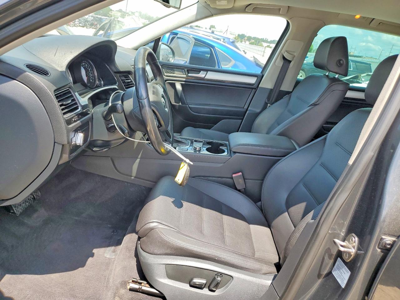 2014 Volkswagen Touareg V6 Gray vin: WVGEF9BP2ED003917
