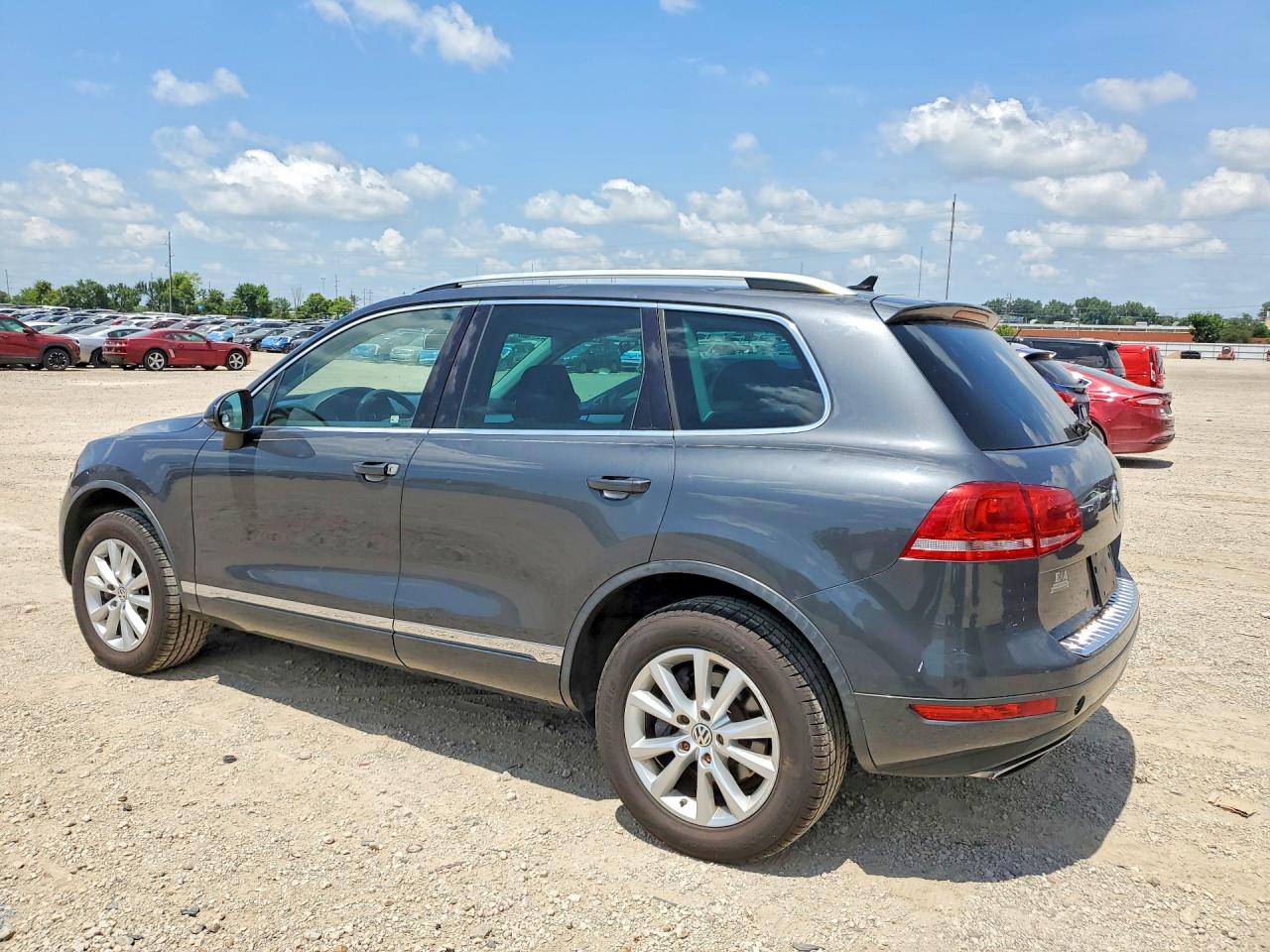 2014 Volkswagen Touareg V6 Gray vin: WVGEF9BP2ED003917