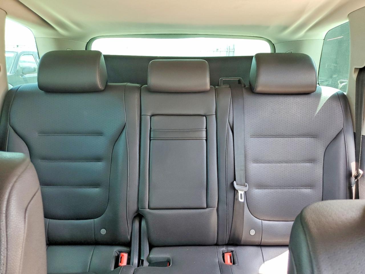 2014 Volkswagen Touareg V6 Gray vin: WVGEF9BP2ED003917