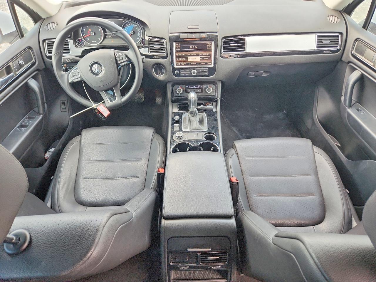 2014 Volkswagen Touareg V6 White vin: WVGEF9BP2ED008664