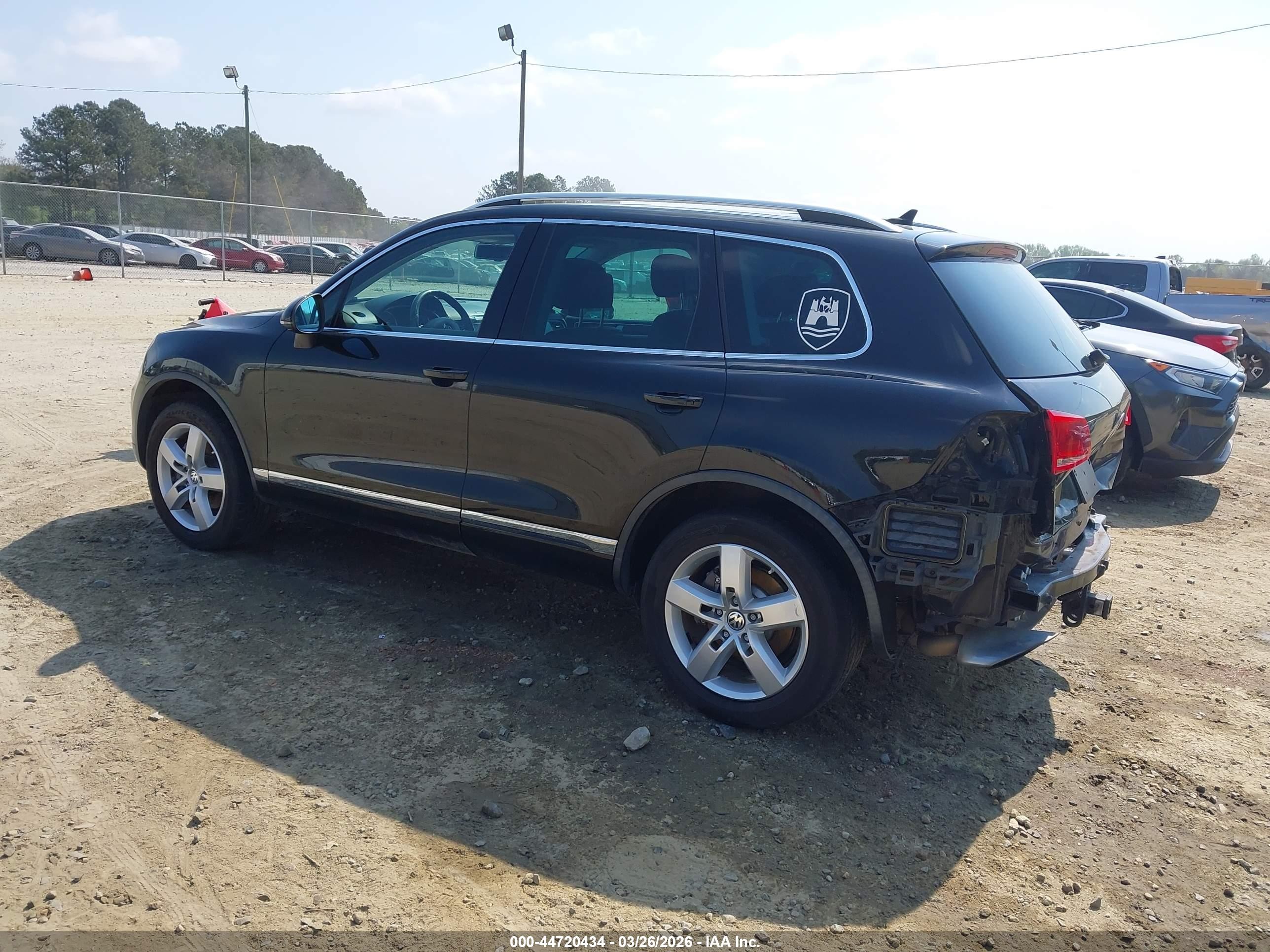 2014 Volkswagen Touareg 3.6l Lux Черный vin: WVGEF9BP2ED012617