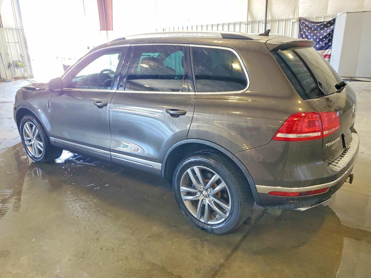 2015 Volkswagen Touareg V6 Brown vin: WVGEF9BP2FD001490