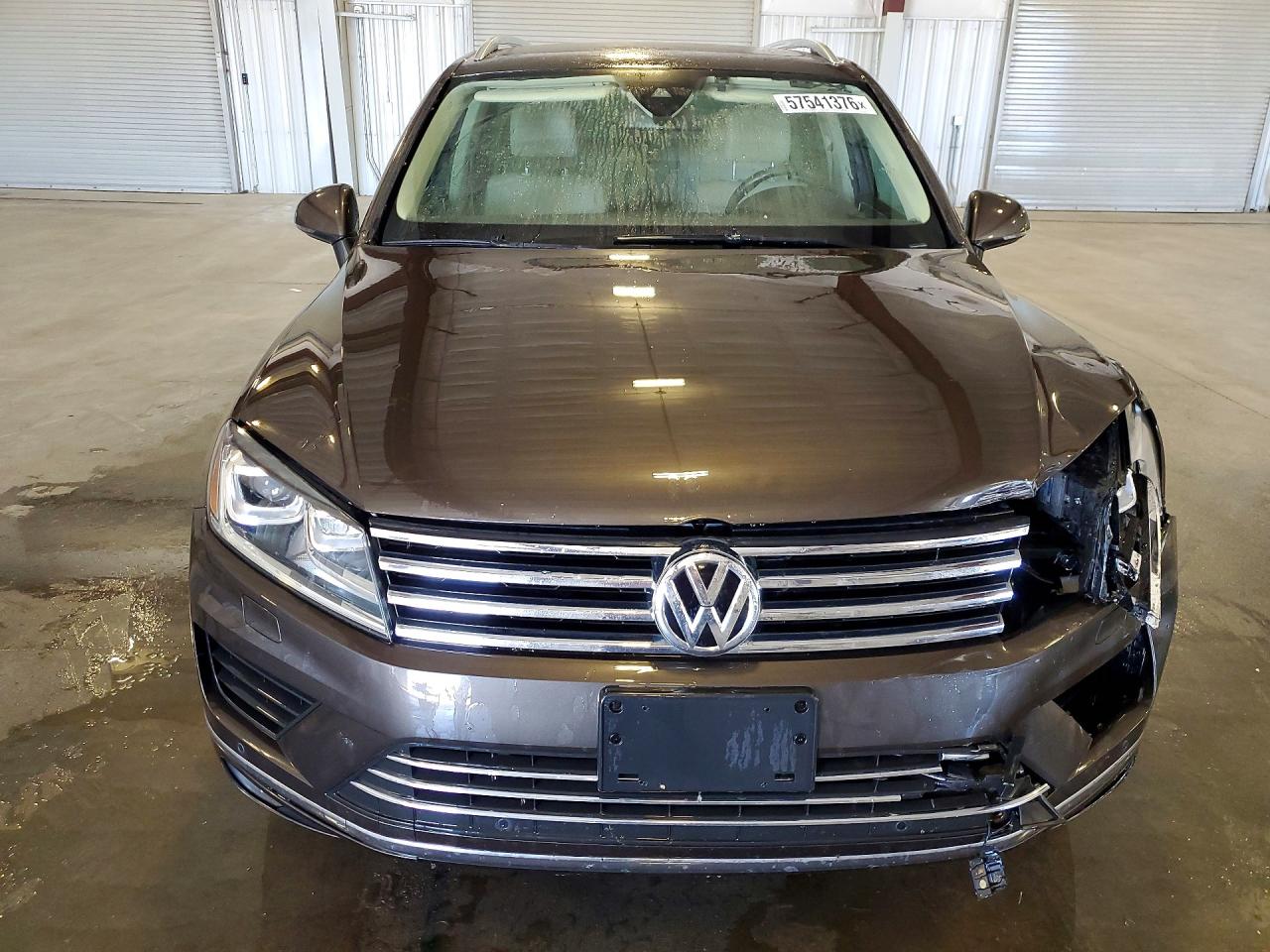 2015 Volkswagen Touareg V6 Brown vin: WVGEF9BP2FD001490