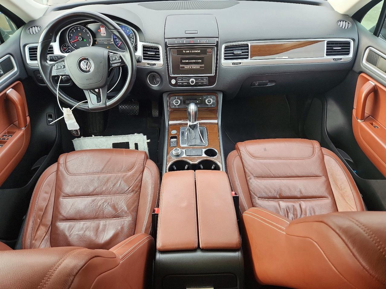 2015 Volkswagen Touareg V6 Коричневый vin: WVGEF9BP2FD006642