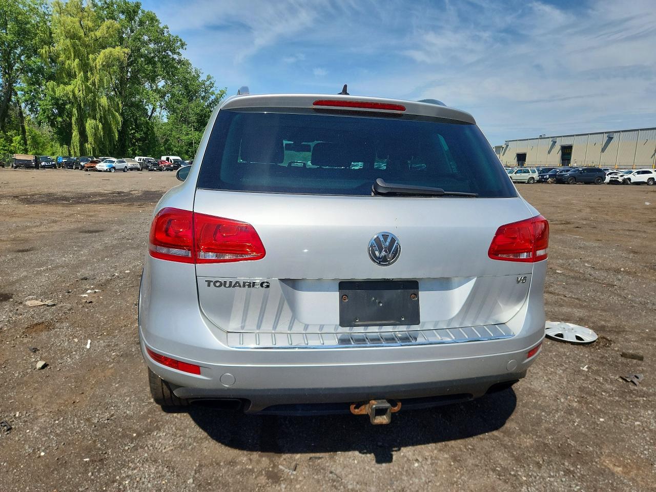 2012 Volkswagen Touareg V6 Silver vin: WVGEF9BP3CD010632