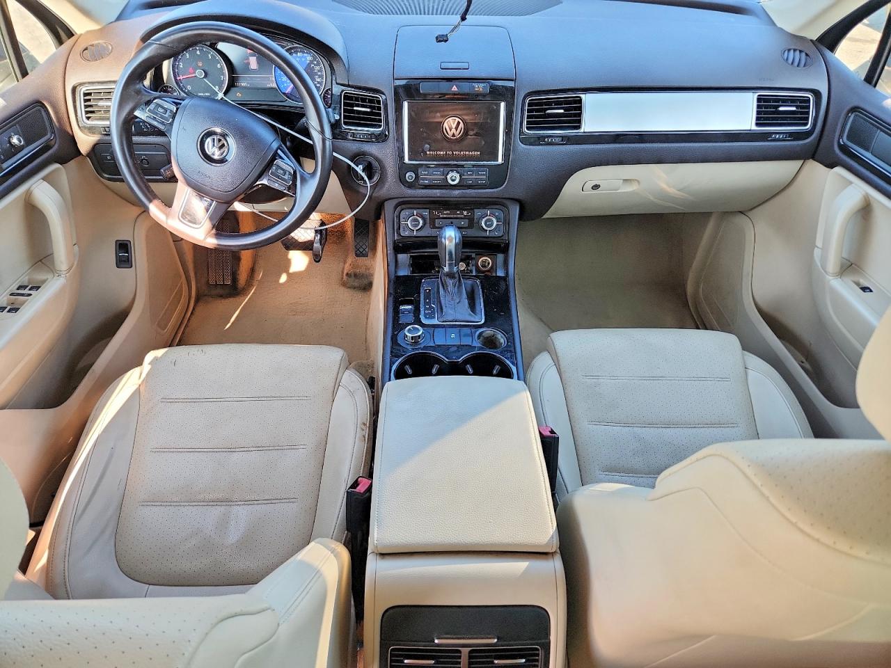 2013 Volkswagen Touareg V6 Синий vin: WVGEF9BP3DD001589