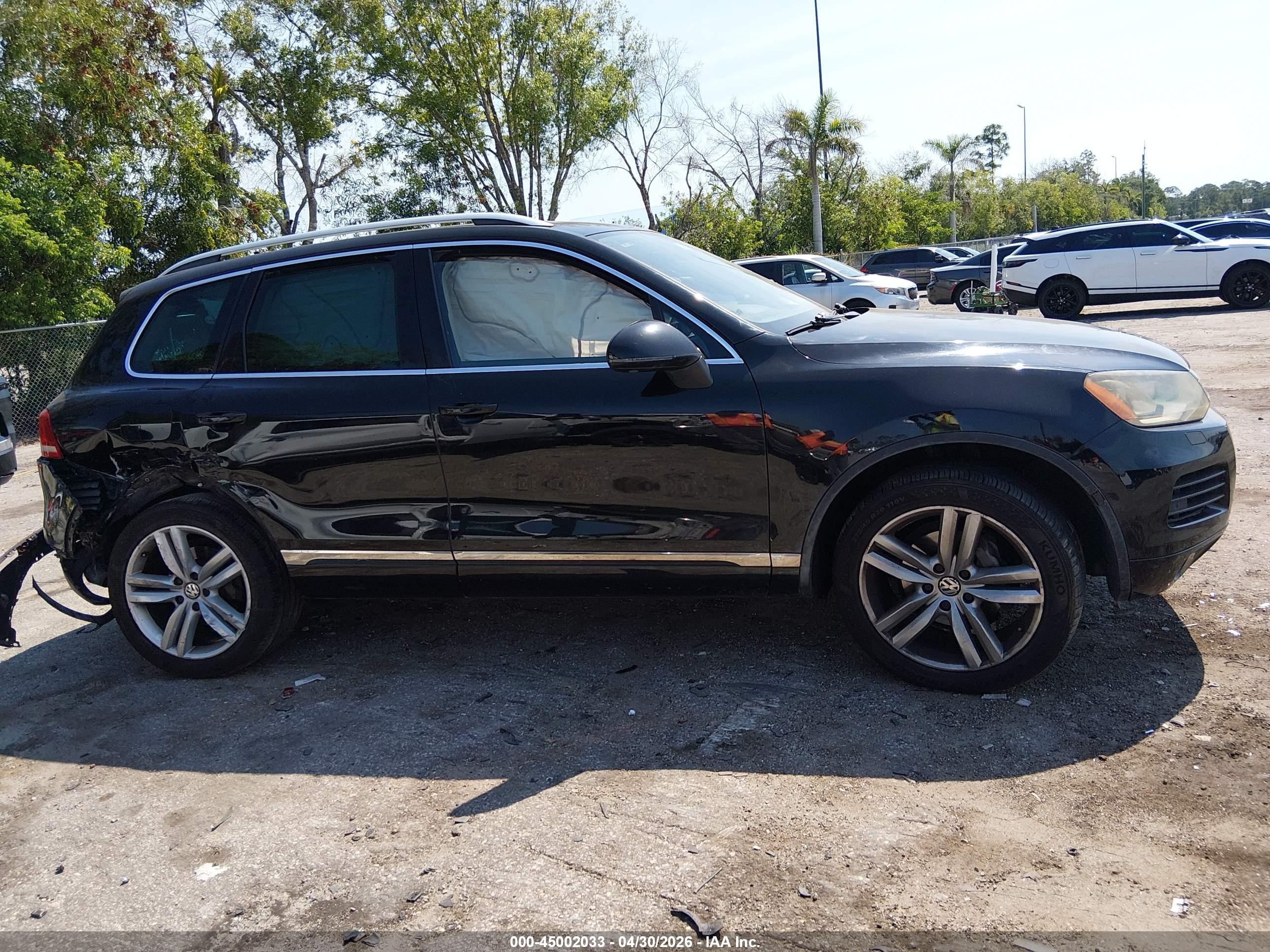 2013 Volkswagen Touareg Vr6 Executive Black vin: WVGEF9BP3DD004623