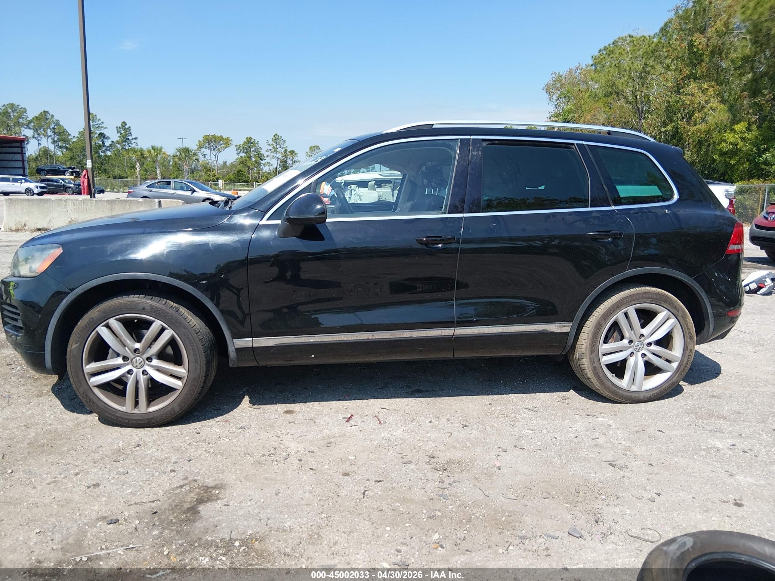 2013 Volkswagen Touareg Vr6 Executive Black vin: WVGEF9BP3DD004623