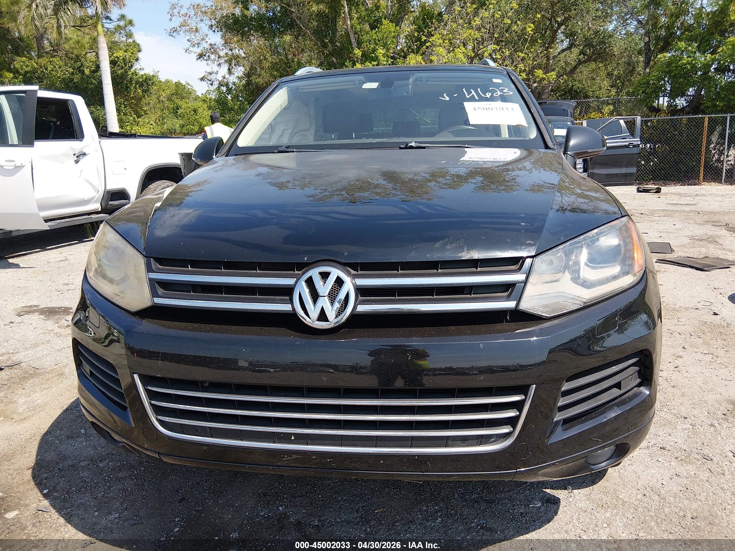 2013 Volkswagen Touareg Vr6 Executive Black vin: WVGEF9BP3DD004623