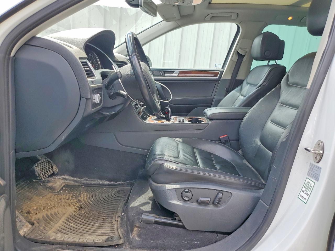 2014 Volkswagen Touareg Tdi White vin: WVGEF9BP3ED006728
