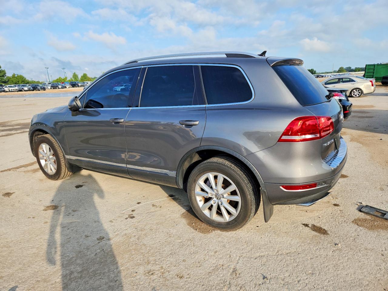 2014 Volkswagen Touareg V6 Gray vin: WVGEF9BP3ED007586
