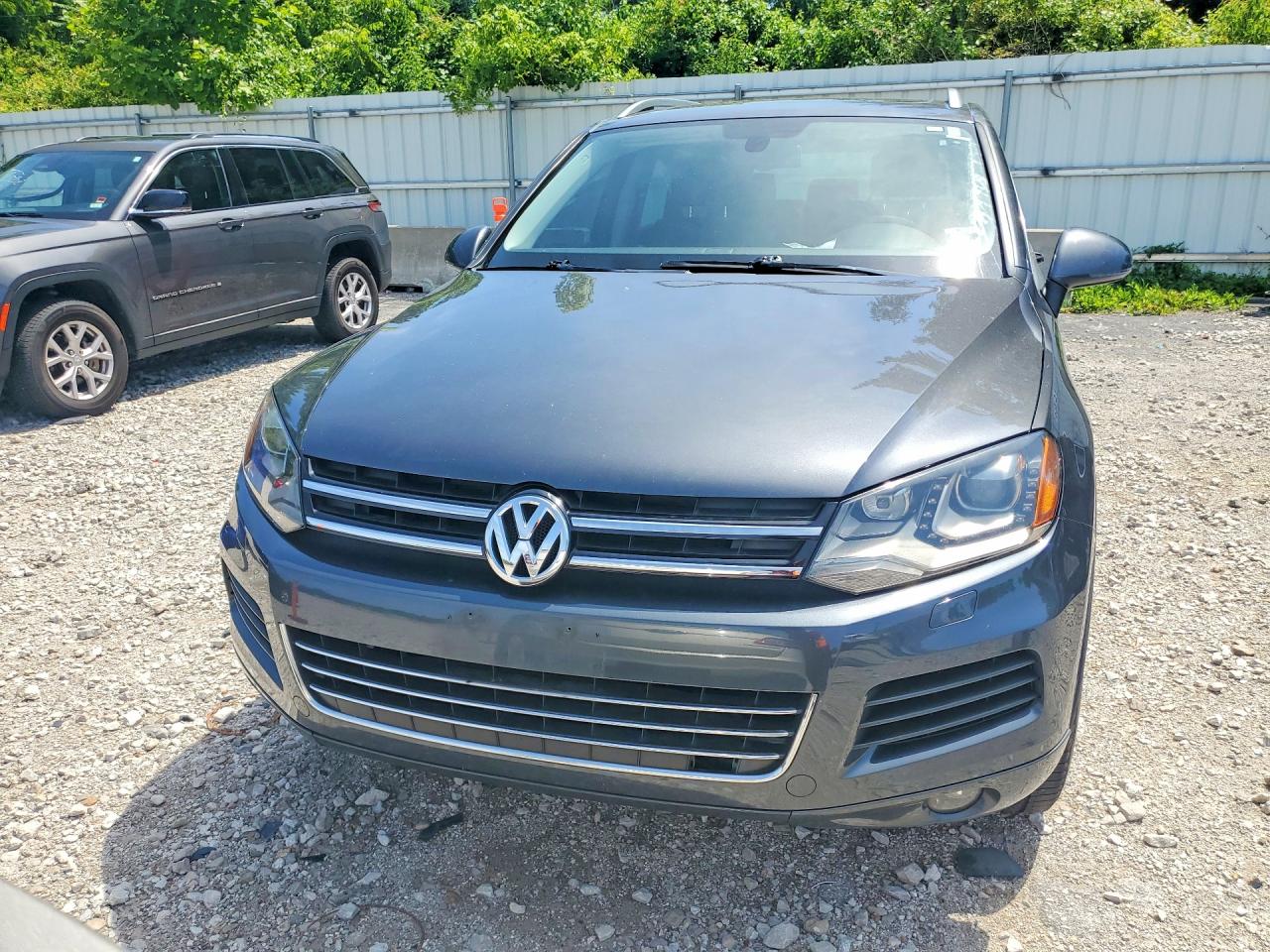 2014 Volkswagen Touareg V6 Black vin: WVGEF9BP3ED012450